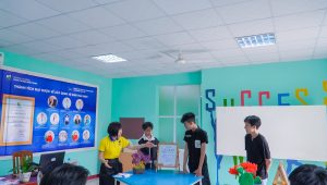 Ngày hội trải nghiệm “một ngày là sinh viên MITC" của học sinh trường THPT Trần Bình Trọng