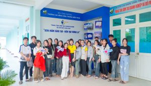 Ngày hội trải nghiệm “một ngày là sinh viên MITC" của học sinh trường THPT Trần Bình Trọng