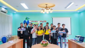 Ngày hội trải nghiệm “một ngày là sinh viên MITC" của học sinh trường THPT Trần Bình Trọng
